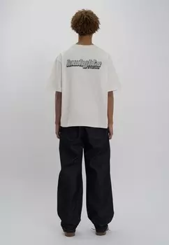 Принт на футболке SANDED LOGO LOW LIGHTS STUDIOS®, кремовый