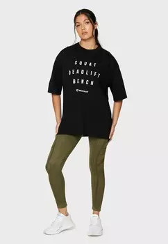 Принт на футболке SDB PUMP COVER OVERSIZE SQUATPROOF, черный