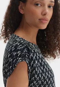 Принт на футболке SEKADI Opus, черный