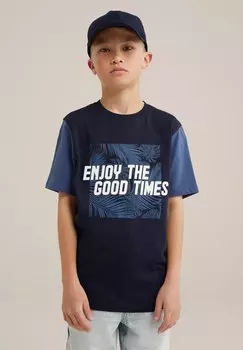 Принт на футболке WE Fashion, синий