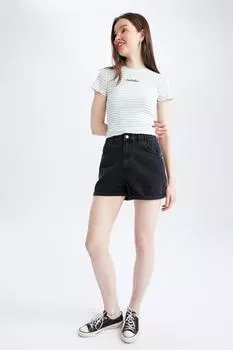 Приталенная футболка в квадратную фактурную полоску DeFacto, белый