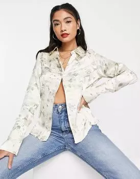 Приталенная рубашка Topshop с черно-белым принтом в виде ромашек