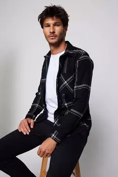 Приталенная серо-черная мужская рубашка узкого кроя в клетку с одним карманом TUDORS