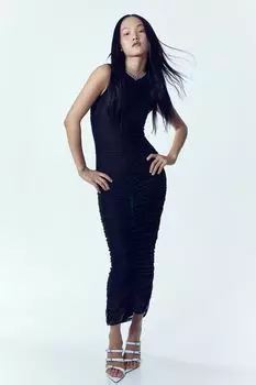 Приталенное платье со сборками H&M