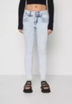 Приталенные брюки ONLWAUW COIN ACID Only Petite, светло-голубой