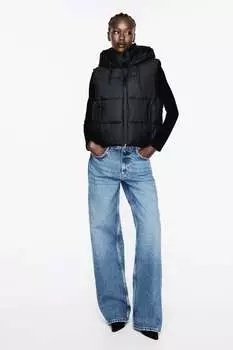 Прорезиненный короткий жилет с капюшоном ZARA, черный