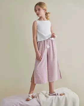 Простая девичья блузка на широких бретелях Dadati, белый