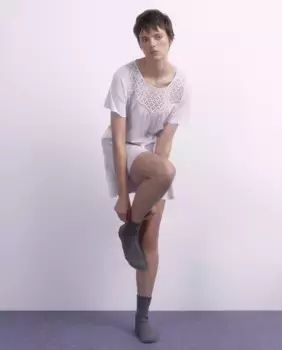 Простая ночная рубашка Sfera, сиреневый