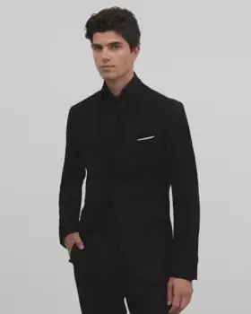 Простой черный приталенный мужской пиджак Silbon