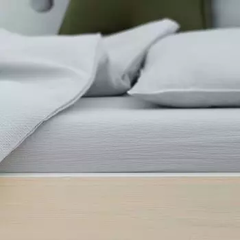 Простыня KraftKids из двойного крепа серого цвета. ф. матрас 140 х 70 см.