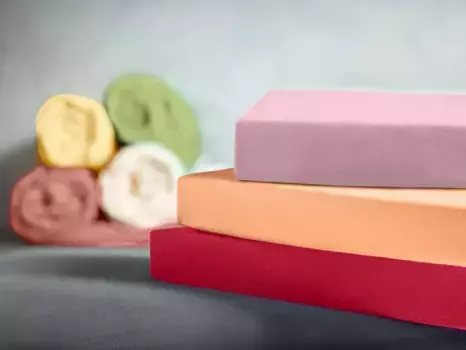 Простыня на коленях "Exclusive-Stretch", оптимальная посадка Kneer 120-130х200-220 см, 1 шт., цвет mango