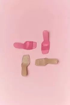 Прозрачные туфли на шпильке с открытым носком Forever 21, розовый