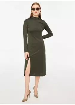 Прямое женское платье миди цвета хаки с высоким воротником People By Fabrika