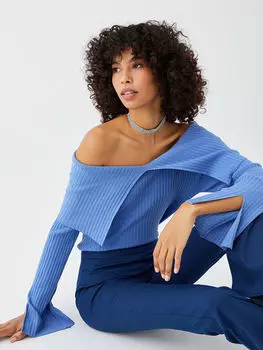 Прямой женский трикотажный свитер с вырезом лодочкой и длинным рукавом Natuvera