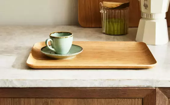 Прямоугольный нескользящий деревянный поднос Zara Home, светло-бежевый
