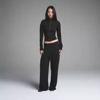 Прямые брюки SKIMS, цвет onyx