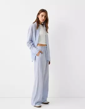 Прямые брюки в полоску с резинкой на талии Bershka, голубой