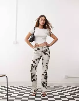 Прямые брюки Weekday с коровьим принтом и заниженной талией