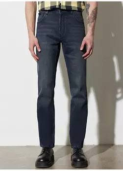 Прямые черные мужские джинсовые брюки с нормальной талией Wrangler