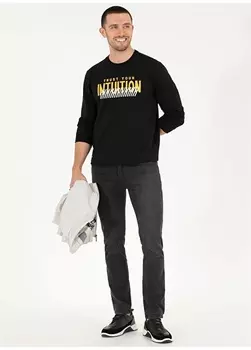 Прямые мужские джинсовые брюки антрацитового цвета с нормальной талией и нормальными штанинами Pierre Cardin