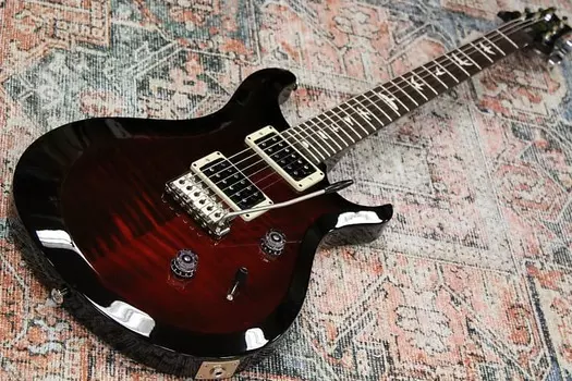 PRS S2 Custom 24 Fire Red Smokeburst с сумкой для переноски