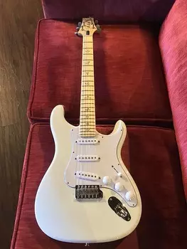 PRS Silver Sky John Mayer Signature с кленовым грифом 2020 - Present Frost Silver Sky John Mayer Signature with Maple Fretboard