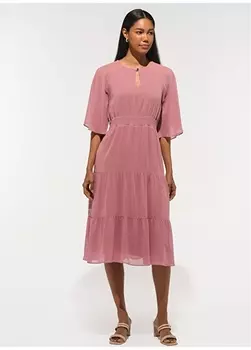 Пудровое женское платье NGSTYLE