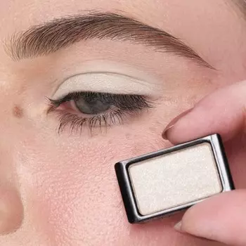 Пудровые тени для век в практичном магнитном зеркале ARTDECO Eyeshadow Glamour, оттенок 30.313 гlam White 0.8 г