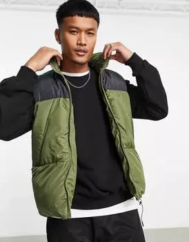Пуховик цвета хаки с контрастной вставкой ASOS DESIGN