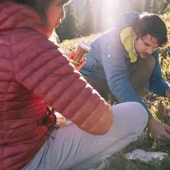 Пуховик Ghost Whisperer UL — женский Mountain Hardwear, цвет Calla