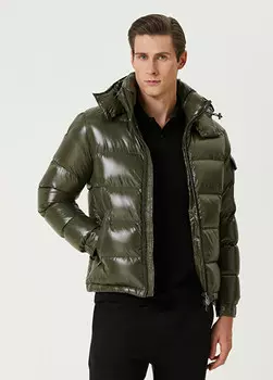 Пуховик с капюшоном Moncler, хаки