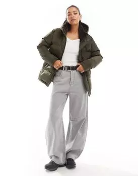 Пуховик с отделкой талии и воротником из искусственного меха зеленого цвета Threadbare