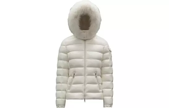 Пуховик женский белый Moncler