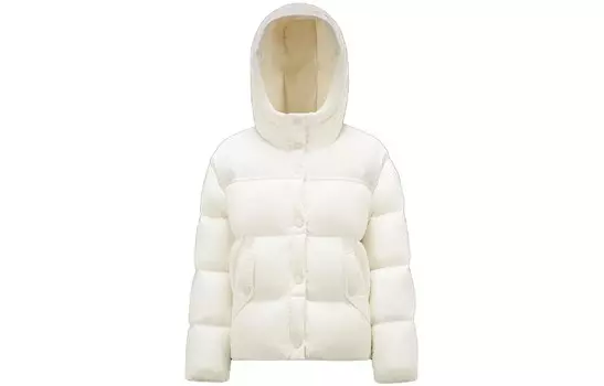Пуховик женский белый Moncler