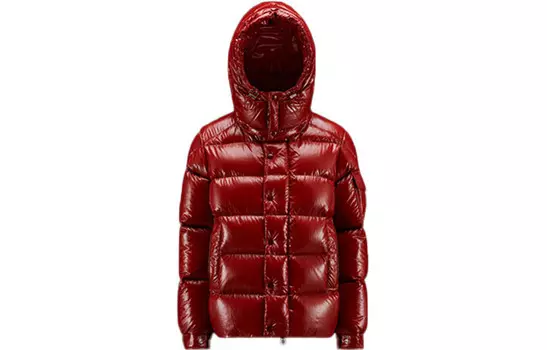 Пуховик женский Berry Red Moncler, цвет Berry Red