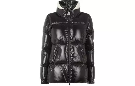 Пуховик женский черный Moncler