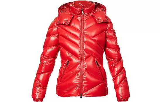 Пуховик женский красный Moncler