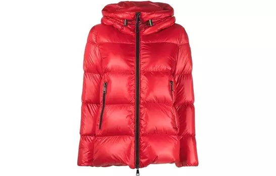 Пуховик женский красный Moncler