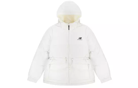 Пуховик женский молочно-белый New Balance