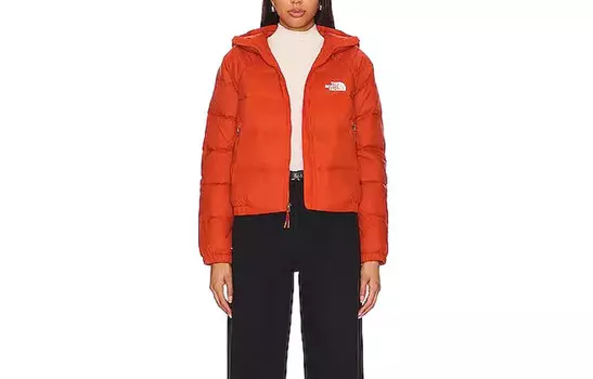 Пуховик женский огненно-красный The North Face