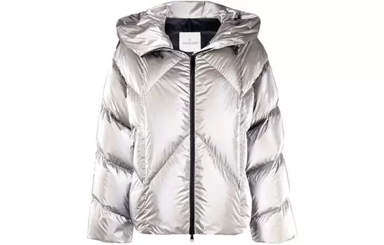 Пуховик женский светло-серый Moncler