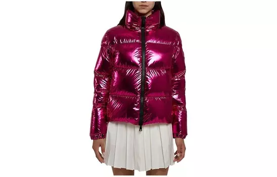 Пуховик женский темно-розовый Moncler, цвет Deep Pink