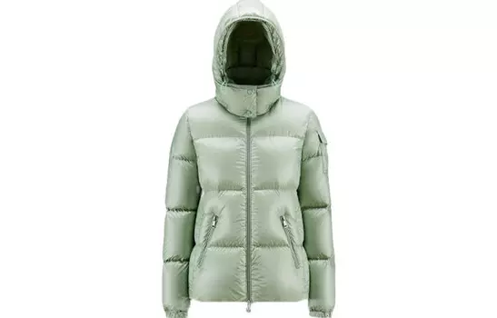 Пуховик женский зеленый Moncler