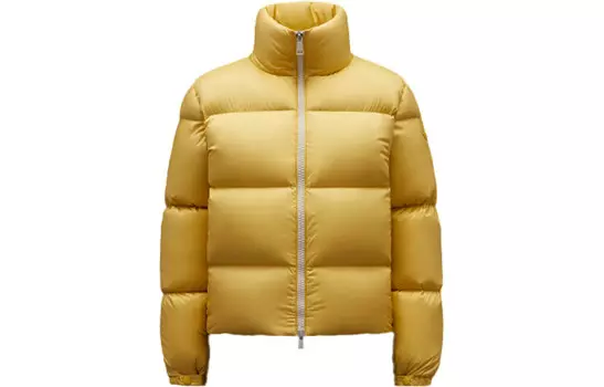 Пуховик женский желтый Moncler
