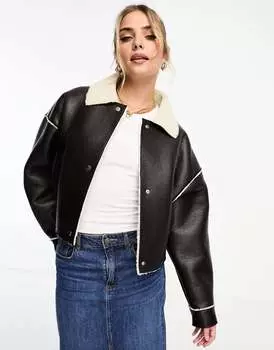 Pull&Bear — темно-коричневая куртка из искусственной кожи с отделкой из флиса борга