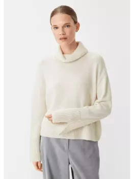 Пуловер comma, кремовый