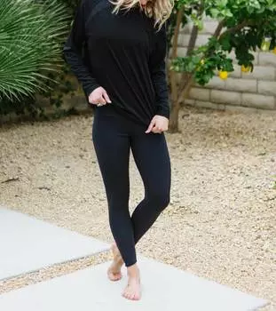 Пуловер с длинными рукавами и круглым вырезом черного цвета onzie