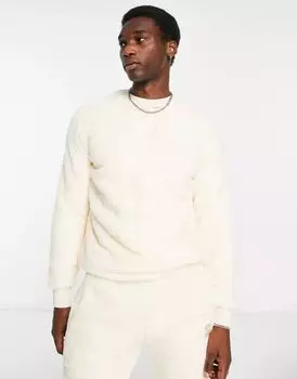 Пушистый свитшот с круглым вырезом adidas Originals Essentials+ чудесно-белого цвета