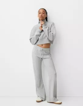 Расклешенные брюки из плюша Bershka, серый