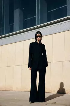 Расклешенные брюки со стрелками H&M, черный